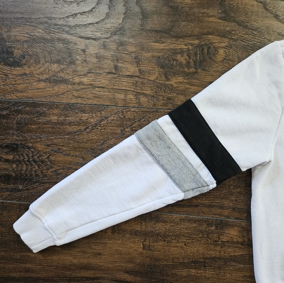 FILA Women's Natalie French Terry Crewneck Sweatshirt Size Medium - Picture 4 of 6